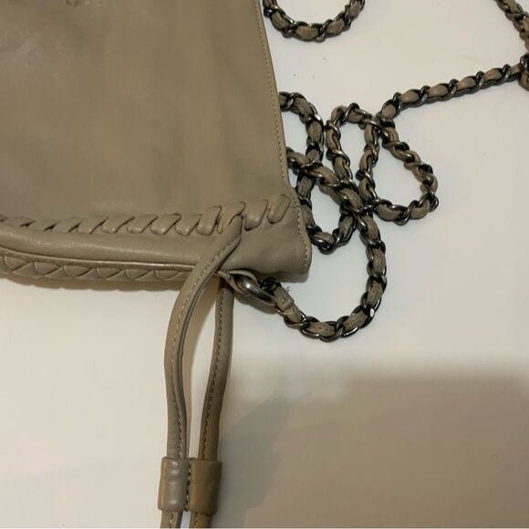 Elie Tahari leather Gray shoulder/crossbody bag snap closure - Picture 11 of 13